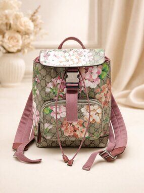 Authentic Gucci GG Supreme Floral Backpack Pink Leather Luxury Design Bag